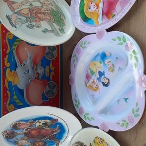 Vintage Dumbo Lunch, Looney tunes,The Flintstones, Disney Princess & E.T. plates